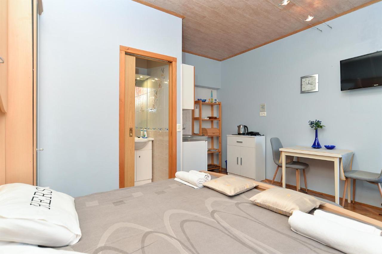 Apartments Jasna 1128 Fažana Buitenkant foto